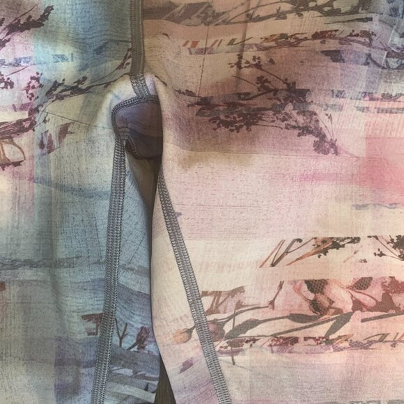 Lululemon Wunder Under High-Rise 7/8 Tight *Full-On Luxtreme 25" Size 4 - Picture 5 of 8